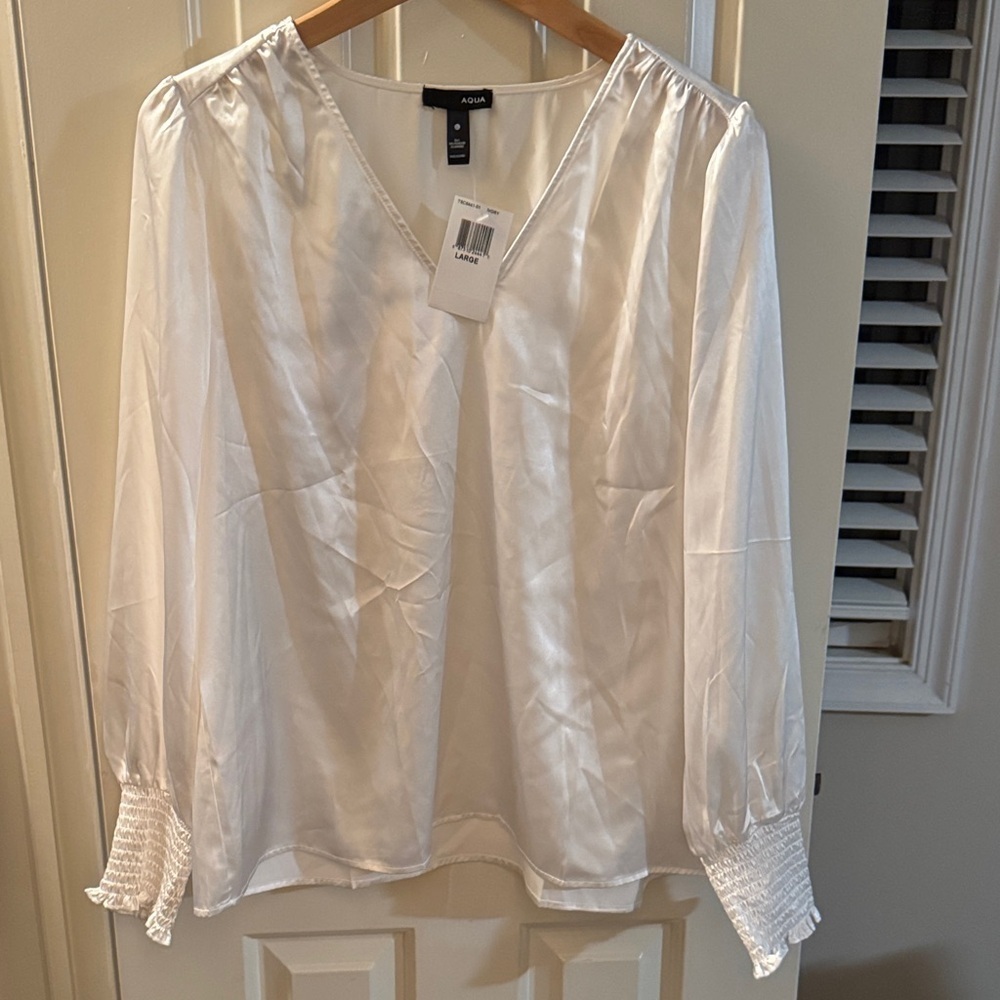 Aqua Women's Ivory Satiny Blouse